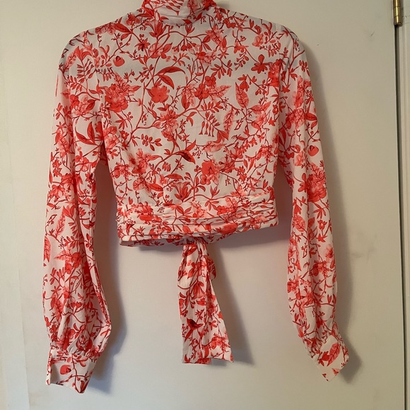 NWT - LORNA LUXE 'PRACTICALLY PERFECT' PORCELAIN PEEKABOO BACK ROSE TOP - - Picture 9 of 10